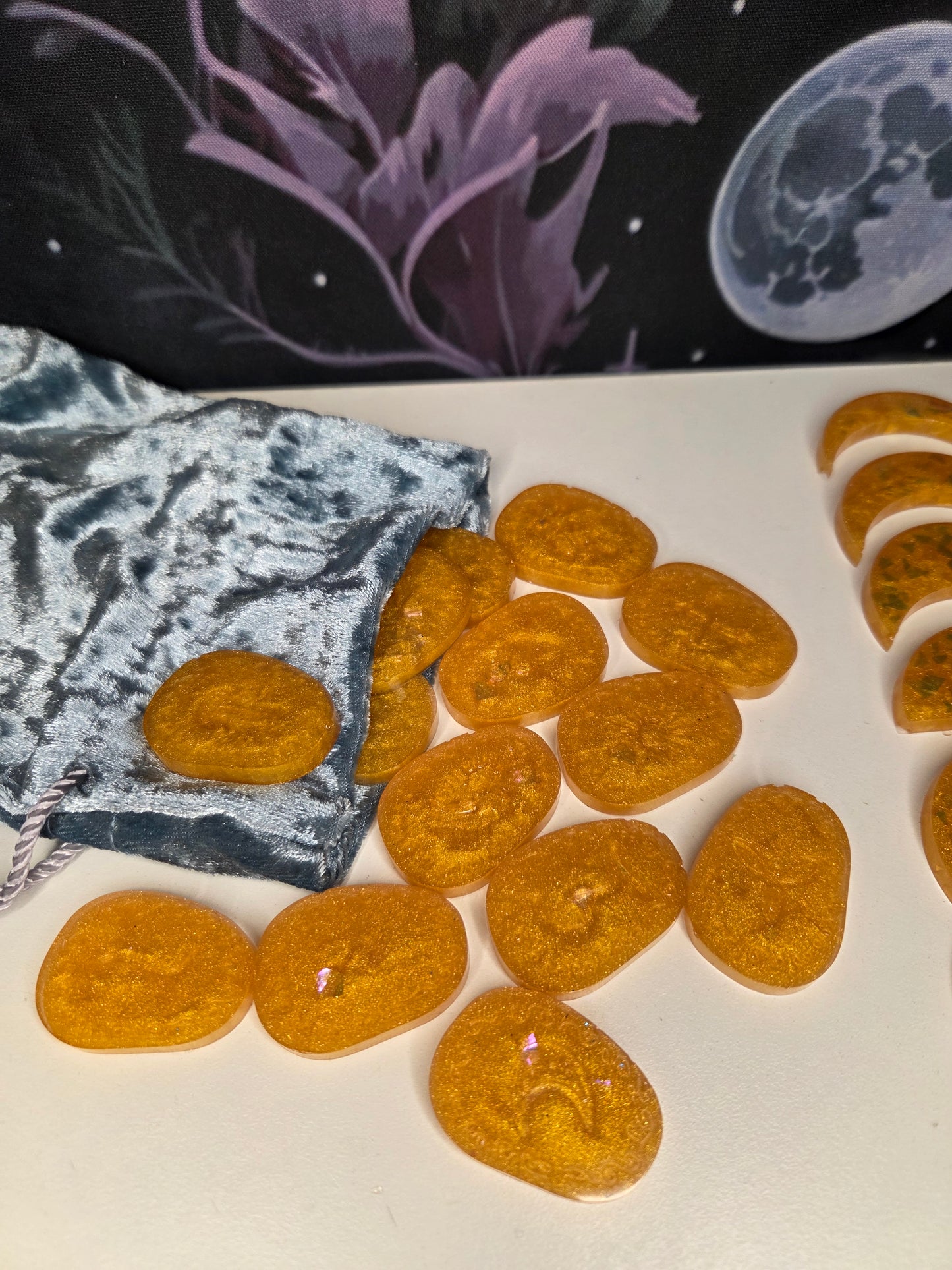 MoonPhases +WitchRunes