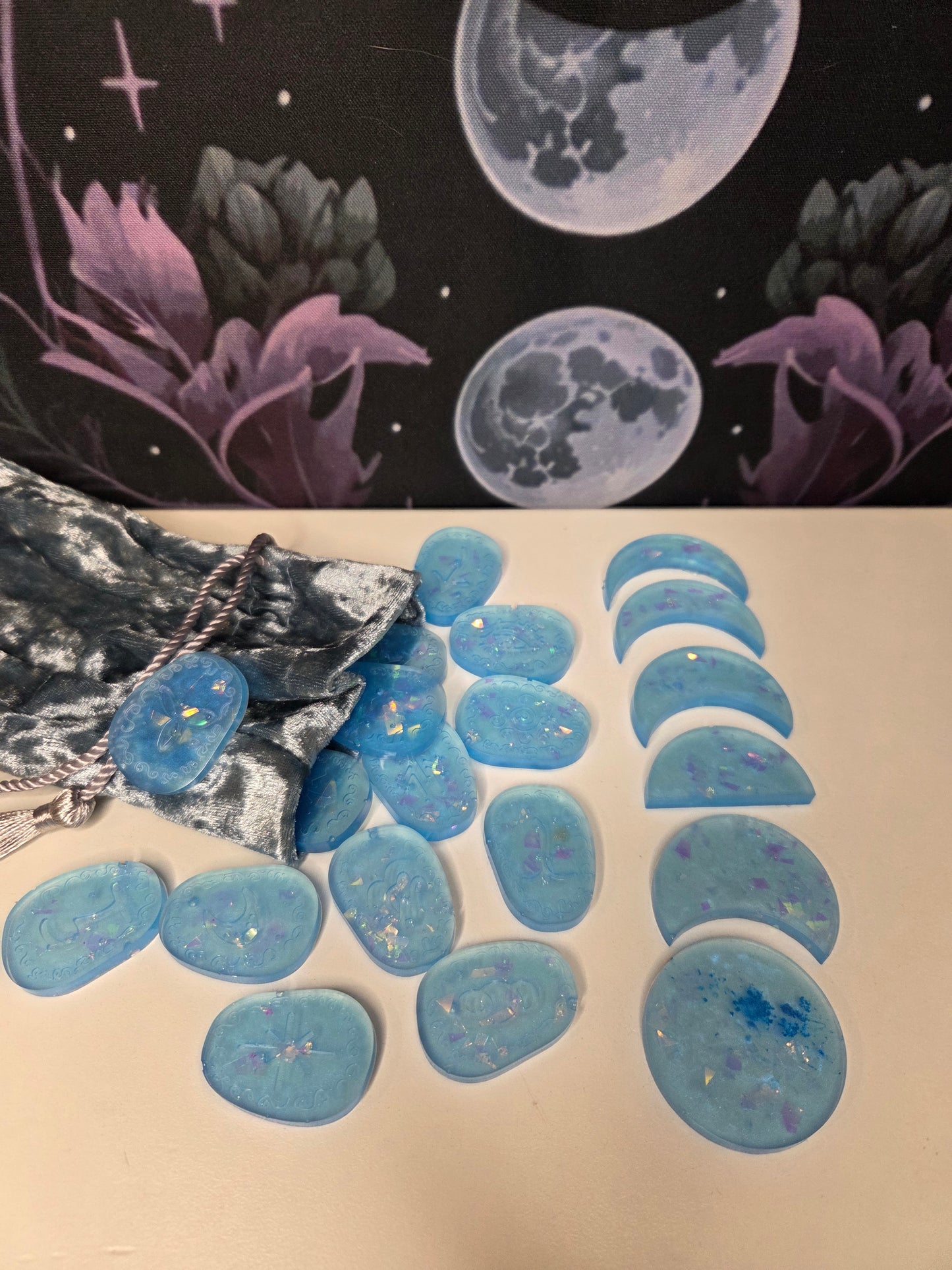 MoonPhases +WitchRunes