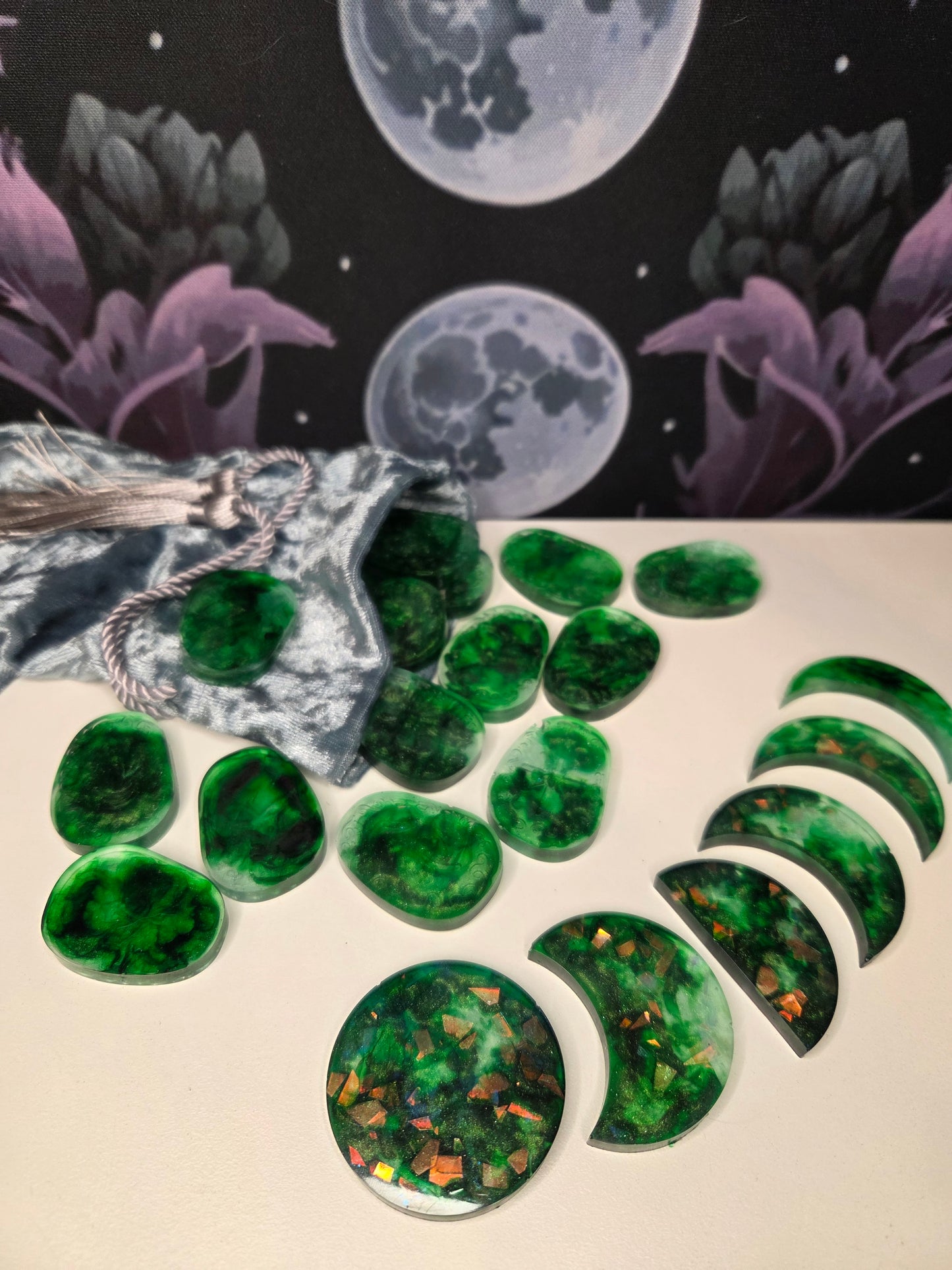 MoonPhases +WitchRunes