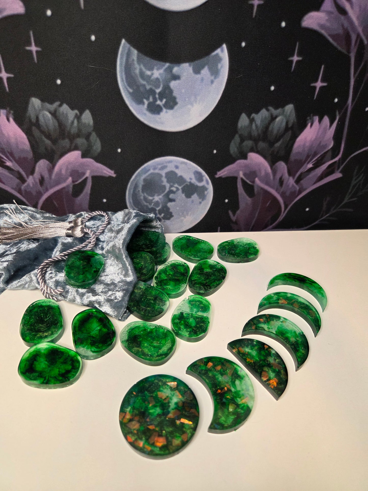 MoonPhases +WitchRunes