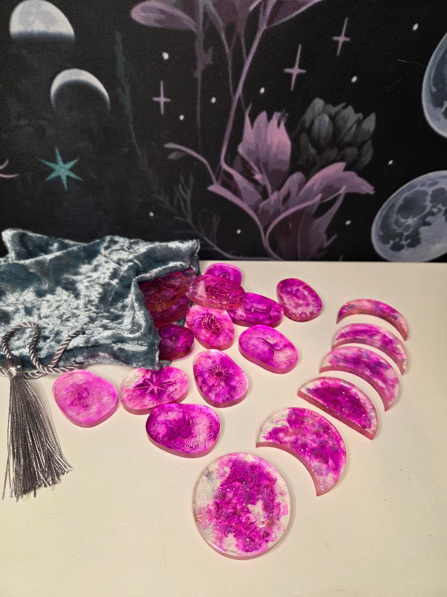 MoonPhases +WitchRunes