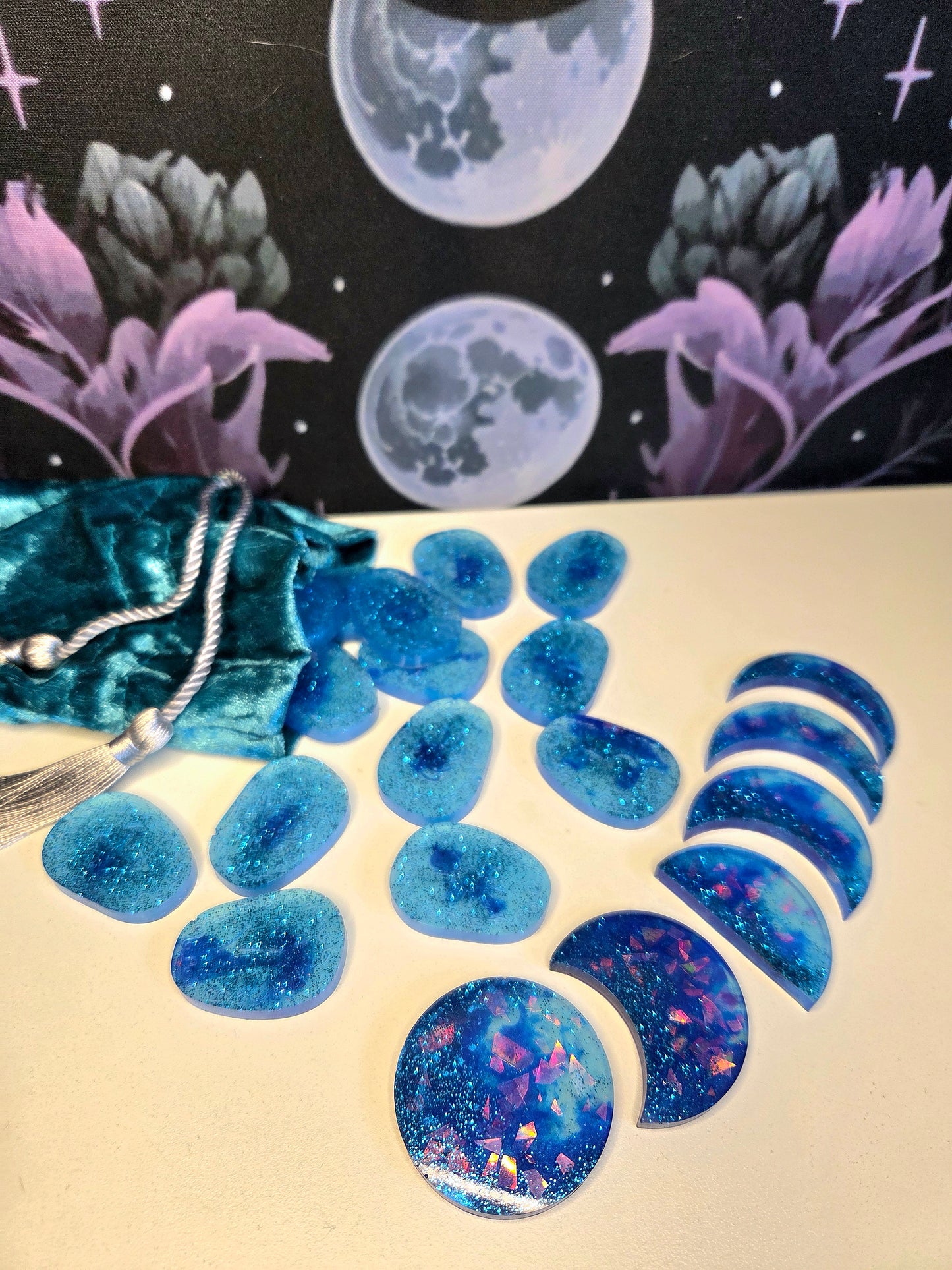 MoonPhases +WitchRunes