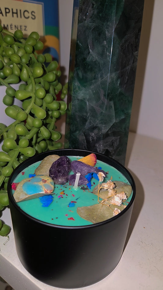 8oz. Premium Soy Candle w/Crystals